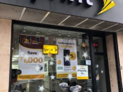 Store front of Sprint